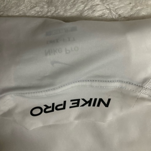 Nike Dri Fit White Fitted Performance Mock Mens LS Multiple sizes Lrg & X Large - Picture 5 of 7